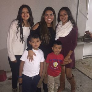 Meet your Posher, Hector manuel